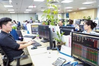 Ba doanh nghiệp cùng chốt quyền trả cổ tức 15%