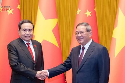Chủ tịch Quốc hội Trần Thanh Mẫn hội kiến Thủ tướng Trung Quốc Lý Cường