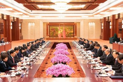 Chủ tịch Quốc hội Trần Thanh Mẫn hội đàm với Ủy viên trưởng Ủy ban Thường vụ Nhân đại toàn quốc Trung Quốc Triệu Lạc Tế