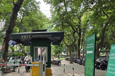 Hà Nội đề xuất thanh toán không dùng tiền mặt tại các điểm trông giữ xe