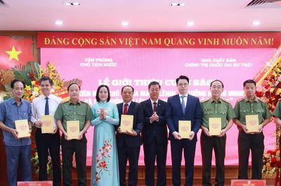 Giới thiệu cuốn sách của nguyên Chủ tịch nước Trần Đại Quang