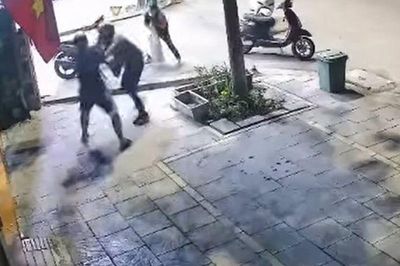 Nam sinh lớp 12 một mình dũng cảm đối đầu hai đối tượng trộm chó