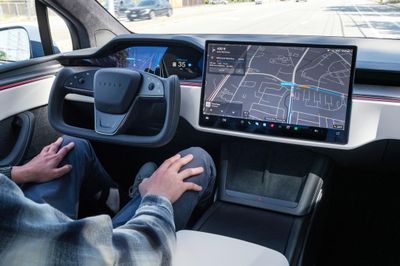 Tesla đổi tên công nghệ FSD tại châu Âu