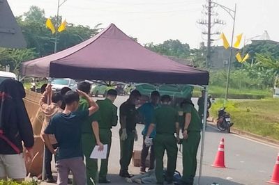 Va chạm giữa xe tải và xe máy khiến một người tử vong tại chỗ