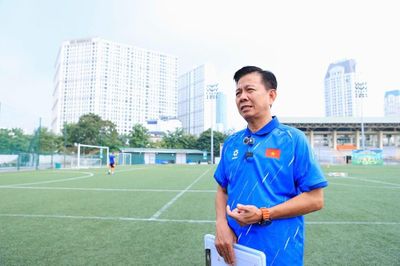 HLV Hoàng Anh Tuấn muốn U15 Việt Nam phát huy sự sáng tạo tại sân chơi thế giới