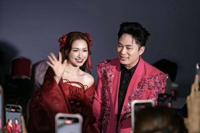 Tùng Dương mời 100 vũ công cùng Hòa Minzy hát 'Bắc Bling'' trong live concert lớn nhất sự nghiệp