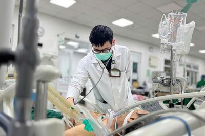 Cảnh báo nguy cơ suy hô hấp do cúm A ở người có bệnh nền