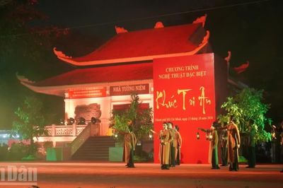 Khúc tri ân các Anh hùng liệt sĩ tại Công viên Lê Thị Riêng