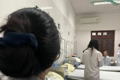 Chứng ăn vô độ tâm thần: Cảnh báo hành vi tự gây nôn sau ăn