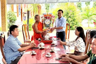 Xã miền núi ở An Giang chăm lo đồng bào Khmer vui Lễ Sen Đôn Ta
