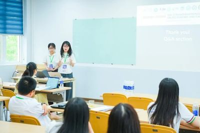 Trường đại học 'đỏ mắt' tìm nguồn giảng viên chất lượng cao