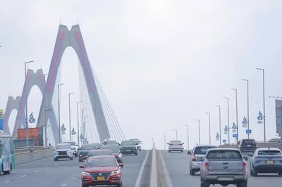 Duy trì khoảng cách an toàn khi lưu thông trên Vành đai 3 và các cầu trọng điểm