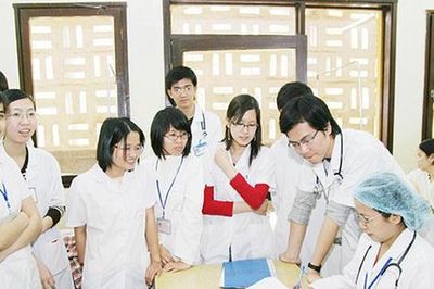 Yêu cầu và sự đãi ngộ tương xứng với bác sĩ chuyên khoa