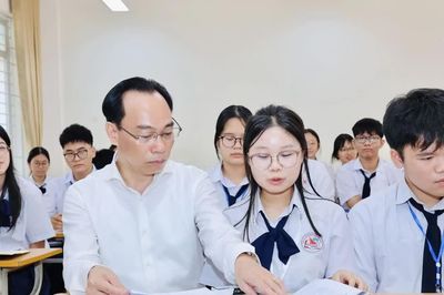 Bộ trưởng Bộ GD&ĐT: Không ai xuống Hạ Long học để về Hà Nội làm việc