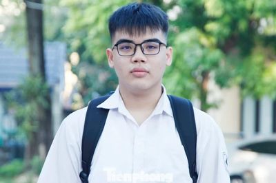 Tặng bằng khen nam sinh dũng cảm một mình chống trả hai đối tượng trộm chó
