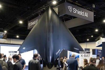 Máy bay chiến đấu không người lái X-BAT Mỹ công nghệ VTOL, tầm bay 3.700km