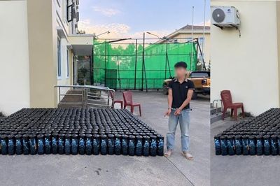 Hai thanh niên bị bắt khi vận chuyển hơn 500 bình khí cười