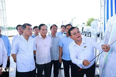 Thủ tướng Lê Minh Hưng kiểm tra hai dự án trọng điểm tại Thành phố Hồ Chí Minh