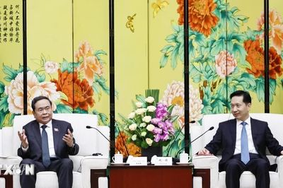Chủ tịch Quốc hội Trần Thanh Mẫn tiếp Bí thư tỉnh ủy Thiểm Tây