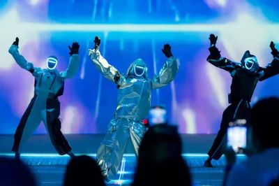 Robot pha chế và vũ công K-pop: Xu hướng đưa AI vào đời sống thường nhật