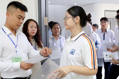 Hà Nội có 37 thủ khoa học sinh giỏi, bất ngờ với số học sinh lớp 11