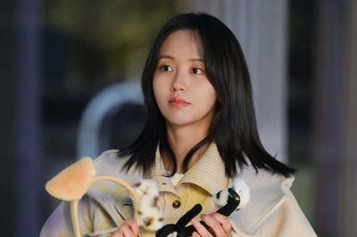 Ảnh hậu trường đẹp lung linh của 'tình đầu quốc dân' Kim So Hyun