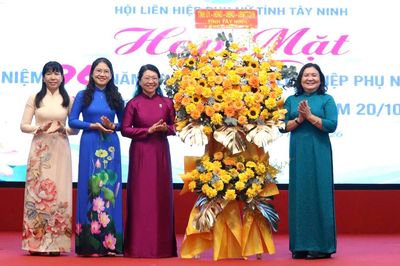 Phụ nữ Tây Ninh với tháng 10 đong đầy yêu thương