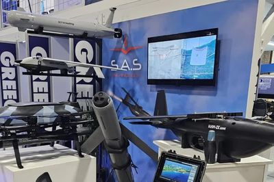 Mỹ trình làng loạt vũ khí mới đối phó tên lửa và UAV