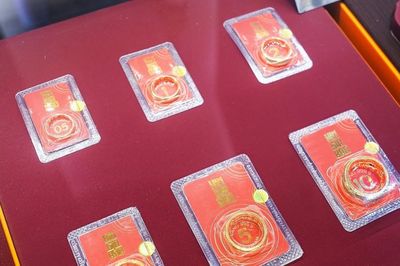 Giá vàng miếng và vàng nhẫn liên tục đảo chiều