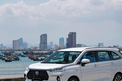 Đánh giá xe Toyota Veloz Cross CVT và CVT Top: Chi tiết giá bán và trang bị tiện nghi mới