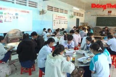 Bếp ăn khuyến học tiếp sức học trò