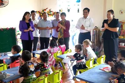 Phó Bí thư Tỉnh ủy Giàng Thị Dung: Tà Xi Láng cần tập trung tháo gỡ khó khăn, nâng cao đời sống Nhân dân