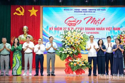 Phường Nam Hoa Lư gặp mặt doanh nghiệp nhân Ngày Doanh nhân Việt Nam