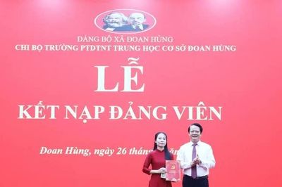 Đoan Hùng chủ động tạo nguồn đảng viên trẻ từ trường học