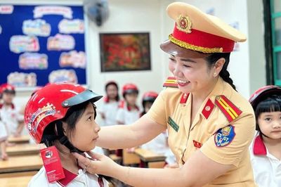 Trang bị kiến thức an toàn giao thông cho học sinh các cấp học
