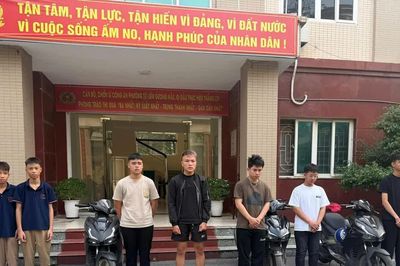 Bắt nhóm thanh thiếu niên hẹn nhau qua TikTok lên sân vận động Mỹ Đình đua xe