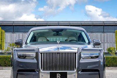 Rolls-Royce Phantom Extended 100 Years: Nghệ thuật chế tác cho giới thượng lưu