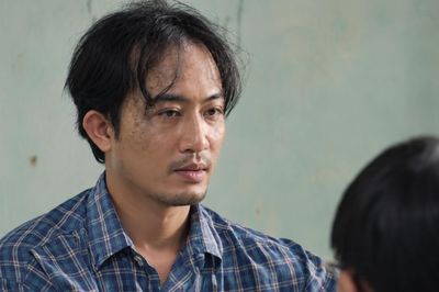 Căn nhà không mái che tập 2: Con trai khóc nức nở, cầu xin Bình đừng đi