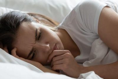 Nghỉ hưu rồi tôi mới hiểu: Có những cha mẹ tuổi già muốn gọi cho con cũng sợ làm phiền