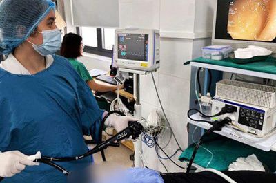 Phát hiện sán dây bò dài 70cm 'trú' trong đại tràng khi nội soi khám sức khoẻ