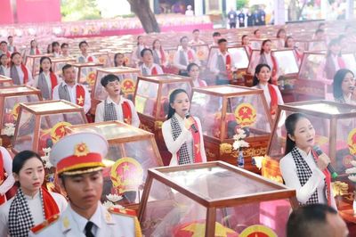 Triệu trái tim hướng về TP HCM đưa tiễn những người con ưu tú của Tổ quốc