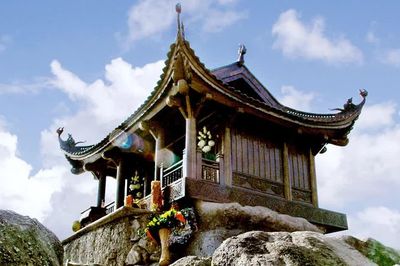 Yên Tử nằm trong danh sách những di sản thế giới đáng khám phá