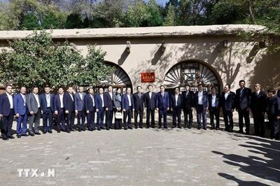 Chủ tịch Quốc hội Trần Thanh Mẫn thăm di tích lịch sử cách mạng tại tỉnh Thiểm Tây, Trung Quốc