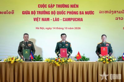 Cuộc gặp thường niên giữa ba Bộ trưởng Bộ Quốc phòng Việt Nam-Lào-Campuchia