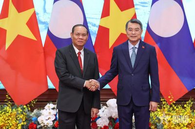 Thủ tướng Lê Minh Hưng: Việt Nam-Lào biến tinh thần 'gắn kết chiến lược' thành các công trình, dự án và lợi ích thiết thực