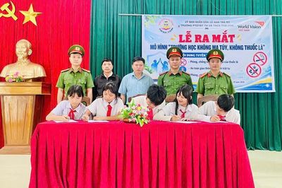 Công an xã Nam Trà My ra mắt mô hình Trường học không ma túy, không thuốc lá