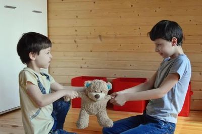 Dạy con yêu bản thân nhưng không ích kỷ