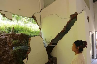 Hơn 30 hộ dân vùng sạt lở ở Thanh Hóa mong ngày an cư