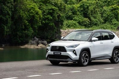 Top 10 xe ô tô động cơ đốt trong bán chạy nhất tháng 9/2026: Toyota Yaris Cross bất ngờ lập đỉnh