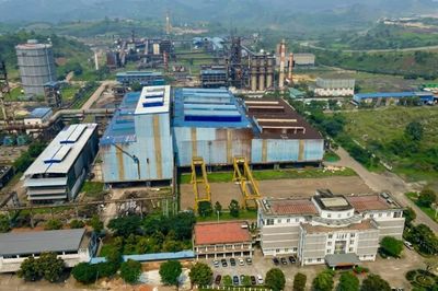 Vụ Công ty Khoáng sản và Luyện kim Việt Trung, phong tỏa tài khoản, kê biên nhiều bất động sản